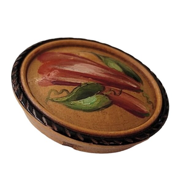 Vintage Carved Wood Painted Flower Round Pin Brooch E827 - Picture 2 of 7